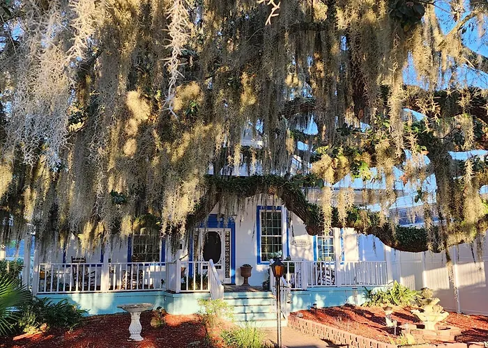 Tybee Island Inn Bed & Breakfast